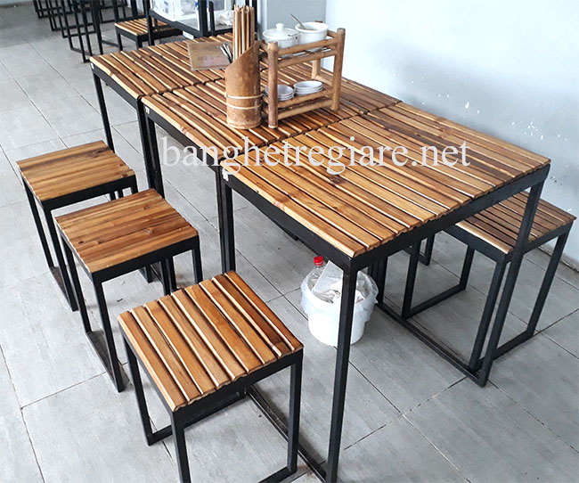 Bàn ghế tre giá bao nhiêu ?